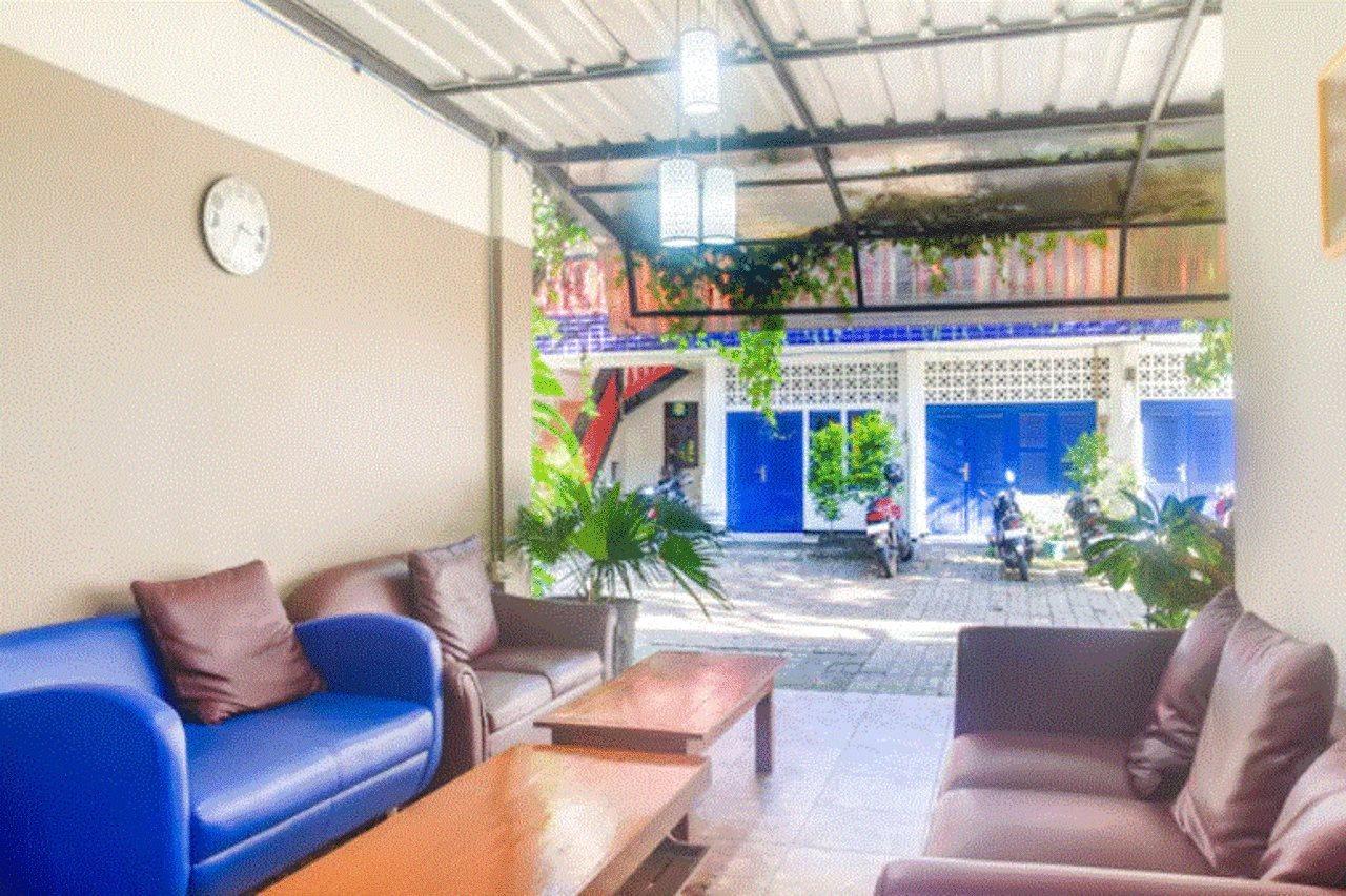 Urbanview Hotel Minongga Pondok Labu By Reddoorz Yakarta Exterior foto
