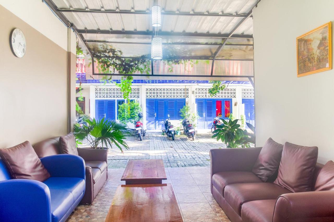 Urbanview Hotel Minongga Pondok Labu By Reddoorz Yakarta Exterior foto