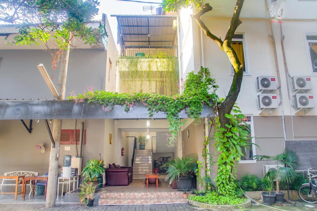 Urbanview Hotel Minongga Pondok Labu By Reddoorz Yakarta Exterior foto