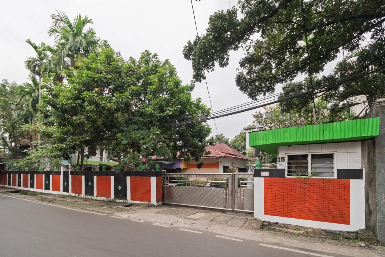 Urbanview Hotel Minongga Pondok Labu By Reddoorz Yakarta Exterior foto