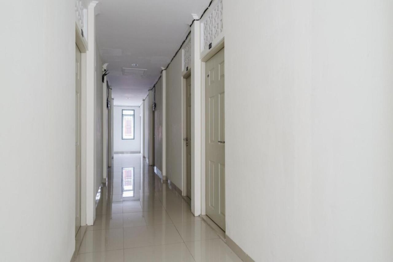 Urbanview Hotel Minongga Pondok Labu By Reddoorz Yakarta Exterior foto